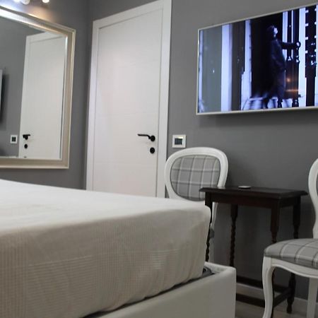 Jacuzzi Apartament By Parmacentro B&B エクステリア 写真