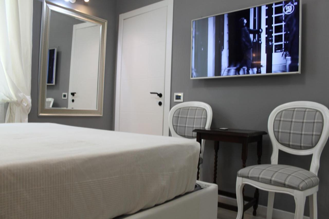Jacuzzi Apartament By Parmacentro B&B エクステリア 写真
