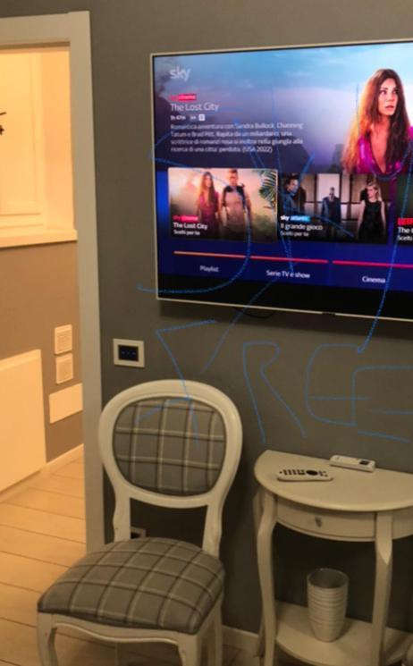 Jacuzzi Apartament By Parmacentro B&B エクステリア 写真
